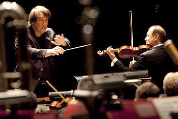 David Newman conducts violinist Alexander Treger and the American Youth Symphony