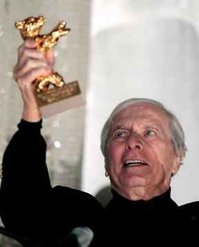 Maurice Jarre accepts the Golden Honorary Bear at the 59th Berlin Film Festival. Photograph by Johannes Eisele.